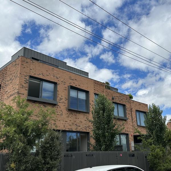 Low Rise Apartment Fence & Gate & Privacy Screen & Canopy